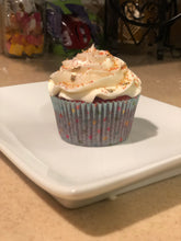 Load image into Gallery viewer, Red velvet cupcake
